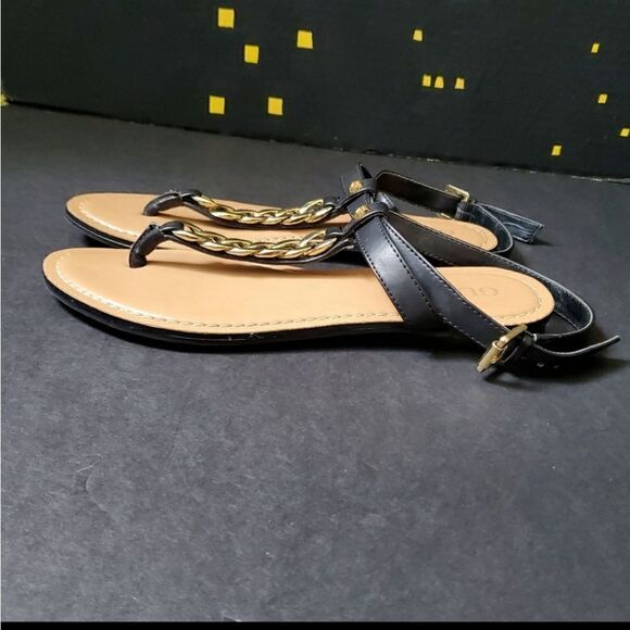 Guess leather strapped sandals - Picture 3 of 9